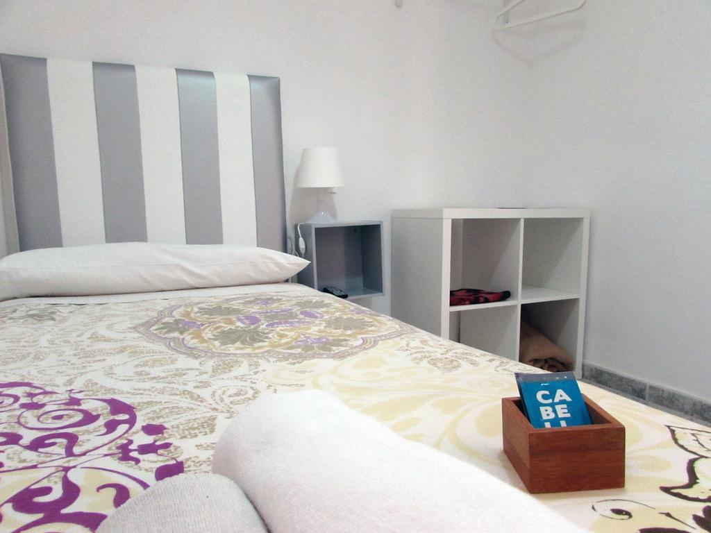Pensio Cerdanya Hotel Barcelona Szoba fotó